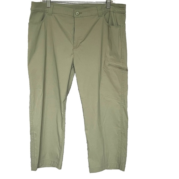 Eddie Bauer Rainier Capri Crop Pants Cargo Zippered Pocket Green UPF 50"+ Sz 14 - Picture 3 of 6